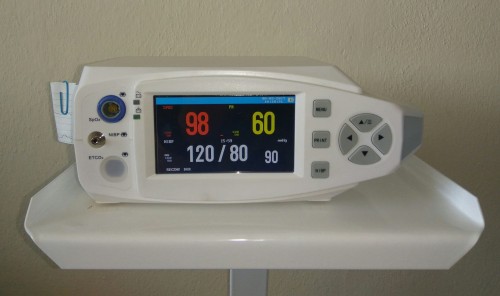 Monitor pacjenta z drukarką.jpg